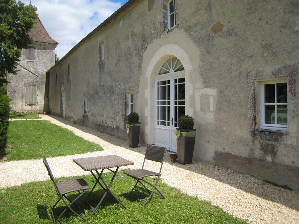 לינה וארוחת בוקר Léoville Chateau De Puyrigaud מראה חיצוני תמונה