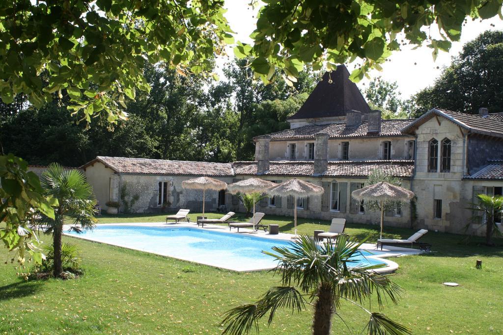 לינה וארוחת בוקר Léoville Chateau De Puyrigaud מראה חיצוני תמונה