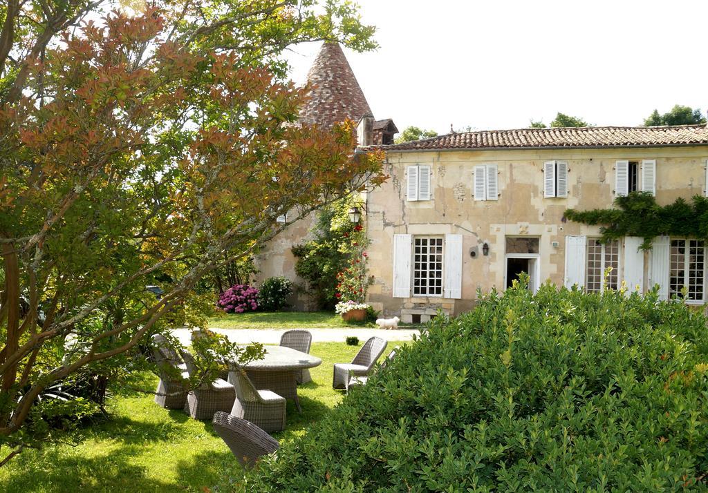 לינה וארוחת בוקר Léoville Chateau De Puyrigaud מראה חיצוני תמונה